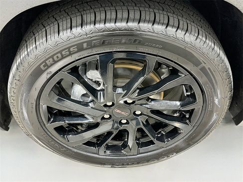 Used 2023 GMC Terrain SLE w/ Driver Convenience Package image 31