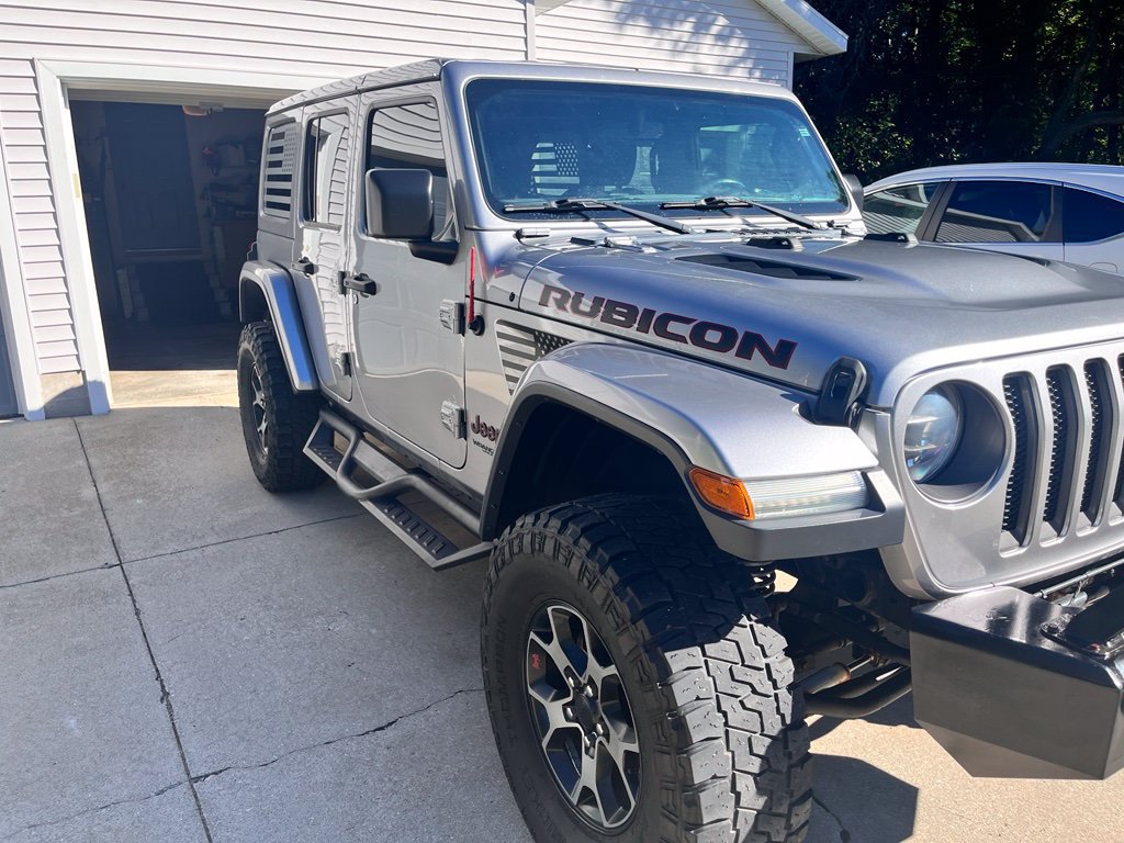 Used 2018 Jeep Wrangler Unlimited Rubicon w/ Uconnect 4C Nav & Sound Group AWD/4WD image 2
