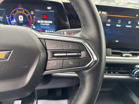 Used 2025 Chevrolet Equinox LT image 16