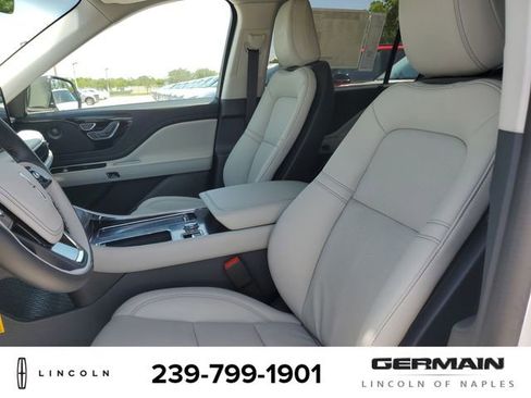 New 2025 Lincoln Aviator Premiere w/ Equipment Group 101A image 18