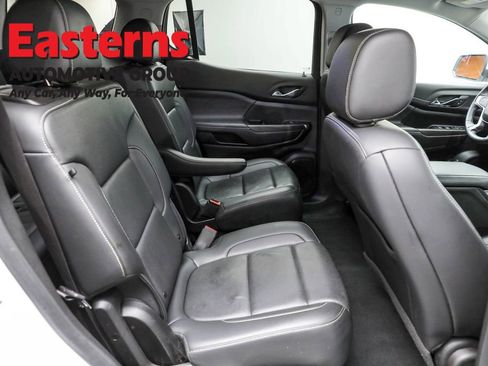 Used 2023 GMC Acadia SLT image 25