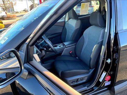 Certified 2023 Nissan Rogue SV image 10