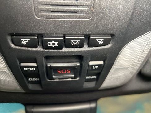 Used 2020 Toyota Corolla SE w/ SE Premium Package FWD image 39