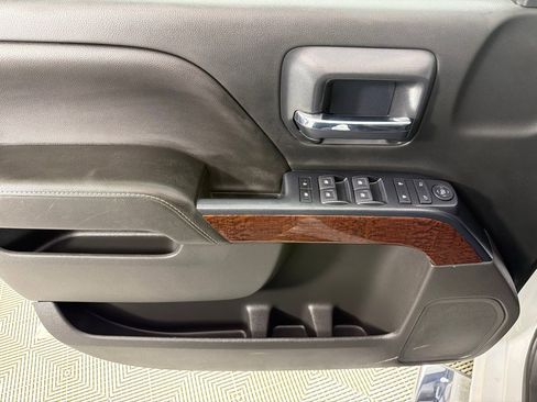 Used 2018 GMC Sierra 1500 SLE w/ SLE Value Package image 11