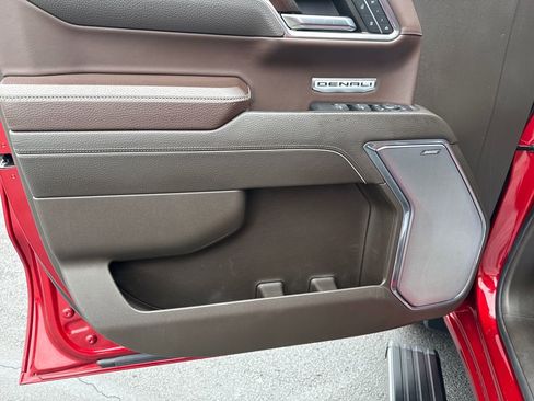 Used 2024 GMC Sierra 1500 Denali image 12
