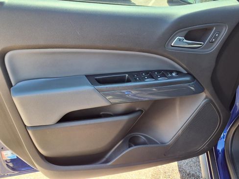 Used 2016 Chevrolet Colorado Z71 AWD/4WD image 14