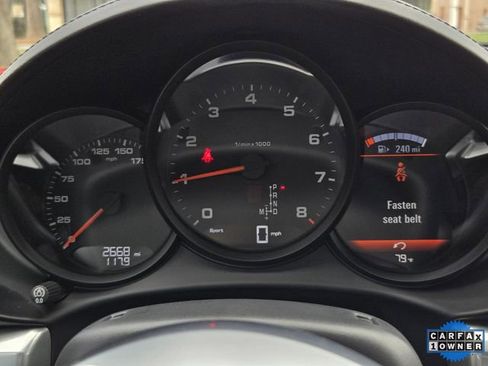 Used 2025 Porsche 718 Cayman w/ Premium Package image 30