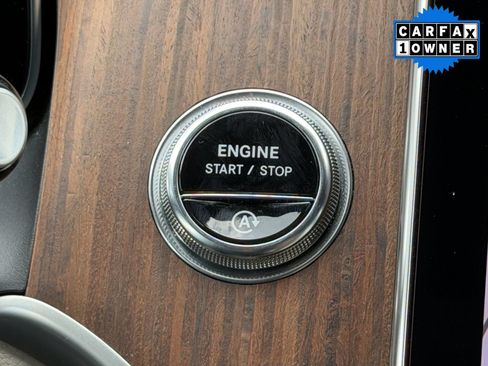 Certified 2024 Mercedes-Benz GLC 300 4MATIC image 17