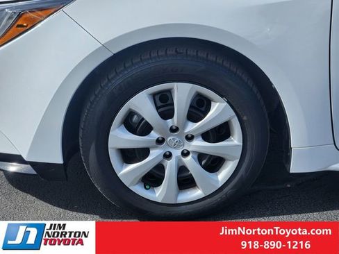 Used 2024 Toyota Corolla LE image 12