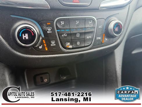 Used 2018 Chevrolet Equinox LT FWD image 23