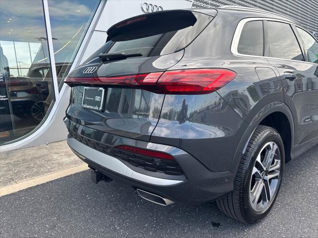 Certified 2025 Audi Q5 Premium w/ Convenience Package AWD/4WD image 5