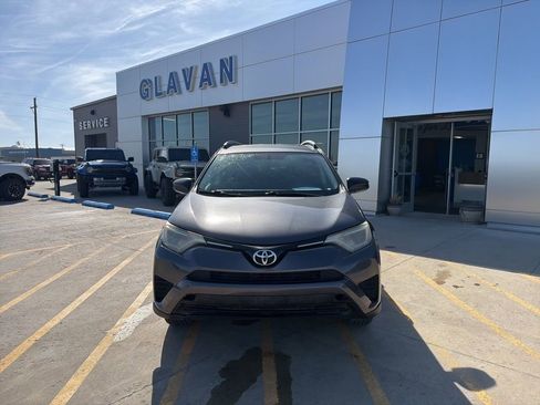 Used 2016 Toyota RAV4 LE image 2