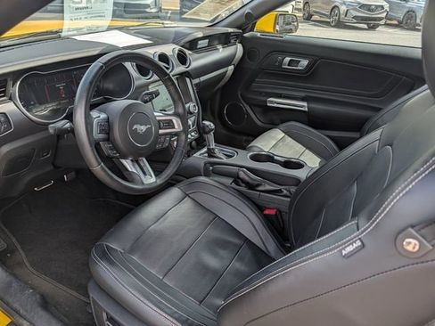 Used 2018 Ford Mustang GT Premium w/ Equipment Group 401A RWD image 9