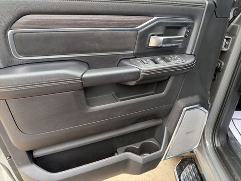 New 2026 RAM 2500 Laramie AWD/4WD image 12