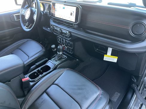 New 2026 Jeep Wrangler Unlimited Rubicon image 27