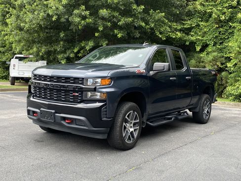 Used 2019 Chevrolet Silverado 1500 Custom Trail Boss w/ Custom Convenience Package AWD/4WD image 5