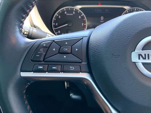 Used 2023 Nissan Sentra SR w/ SR Premium Package FWD image 24