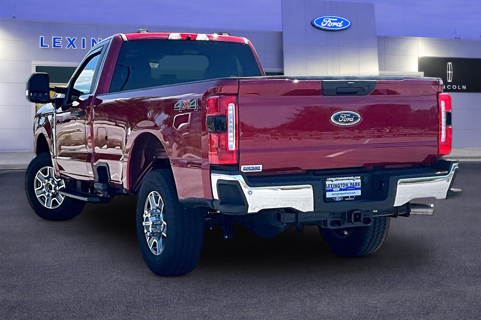 Used 2025 Ford F350 XLT w/ 360-Degree Camera Package AWD/4WD image 4