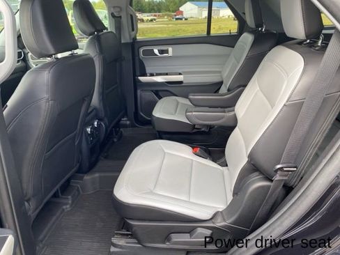 Used 2021 Ford Explorer XLT w/ Equipment Group 202A image 25