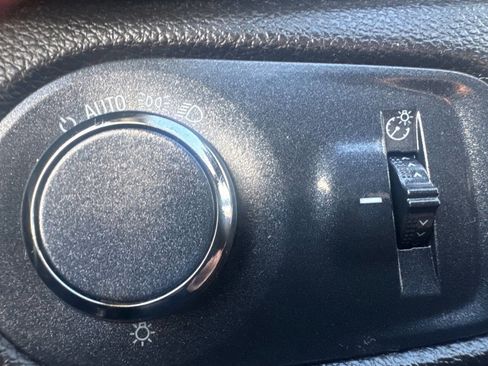 Used 2014 Cadillac SRX Luxury w/ Driver Awareness Package image 39