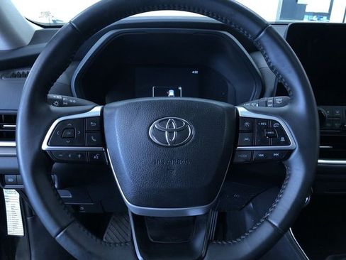 Used 2025 Toyota Grand Highlander AWD image 26