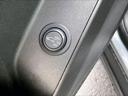 Certified 2023 Chevrolet Equinox RS image 19