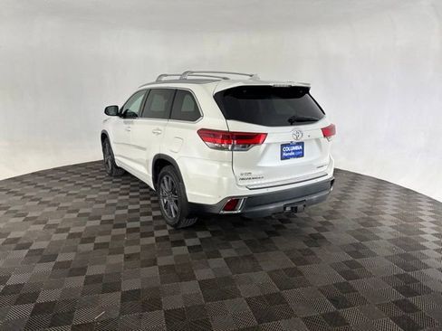 Used 2017 Toyota Highlander Limited w/ Protection Package #3 AWD/4WD image 9