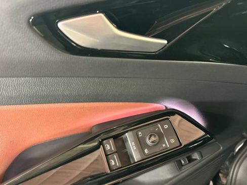 Used 2022 Volkswagen ID.4 Pro S image 13