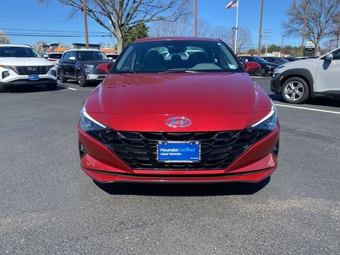 Certified 2023 Hyundai Elantra SE w/ Cargo Package image 3
