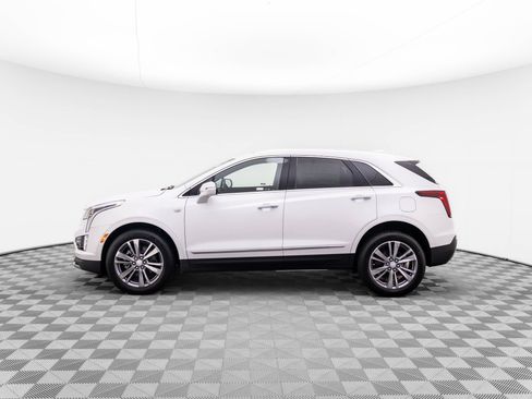 Certified 2025 Cadillac XT5 Premium Luxury AWD/4WD image 5