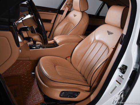 Used 2012 Bentley Mulsanne image 21