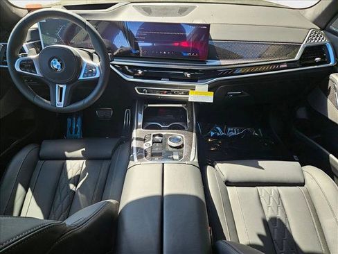 New 2026 BMW X7 M60i image 15