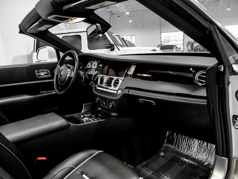 Used 2018 Rolls-Royce Dawn image 14