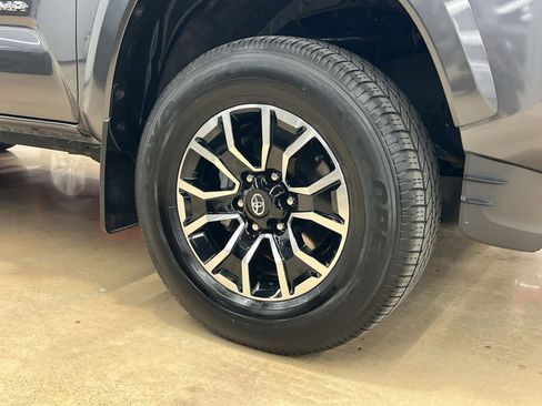 Used 2023 Toyota Tacoma TRD Sport image 8