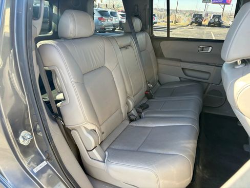 Used 2011 Honda Pilot Touring image 19