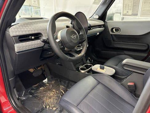 Certified 2025 MINI Cooper S image 9