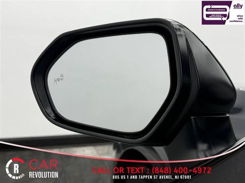 Used 2025 Toyota Camry SE FWD image 28