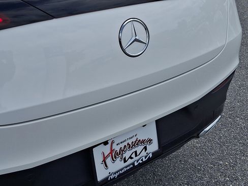 Used 2024 Mercedes-Benz GLC 300 4MATIC image 32