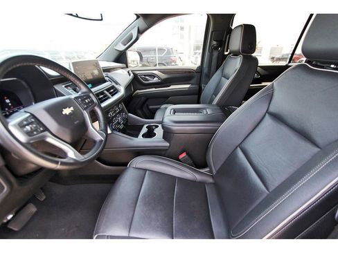 Used 2024 Chevrolet Suburban Premier RWD image 12