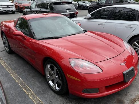 Used 2005 Chevrolet Corvette Coupe w/ Preferred Equipment Group RWD image 1