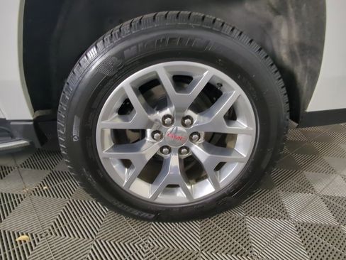 Used 2020 GMC Yukon XL SLT image 10