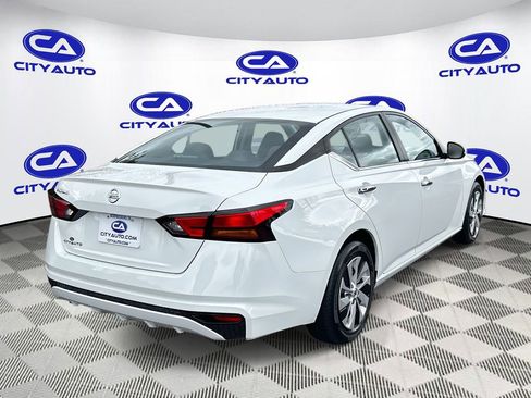 Used 2022 Nissan Altima 2.5 S image 3