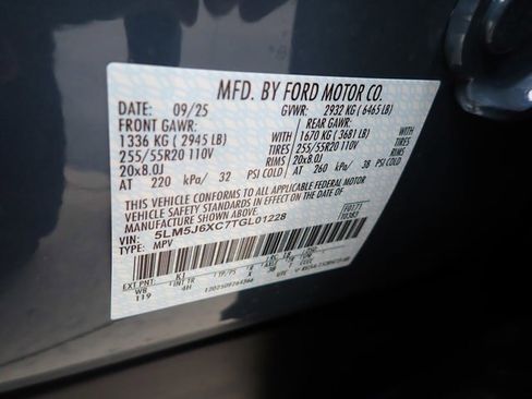 New 2026 Lincoln Aviator Premiere image 23