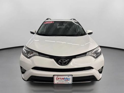 Used 2018 Toyota RAV4 XLE w/ Plus Extra Value Package FWD image 2