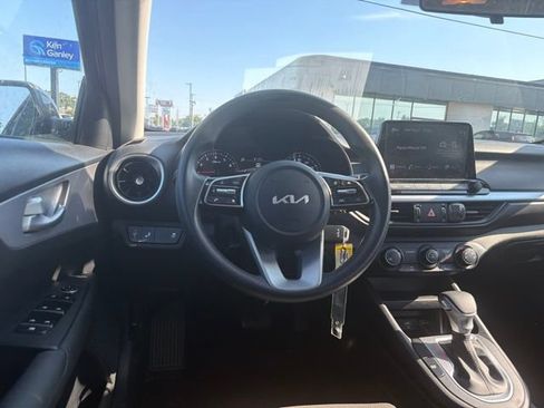 Used 2023 Kia Forte LXS w/ LXS Technology Package FWD image 10