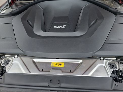 Certified 2025 BMW i4 eDrive40 w/ Premium Package RWD image 33