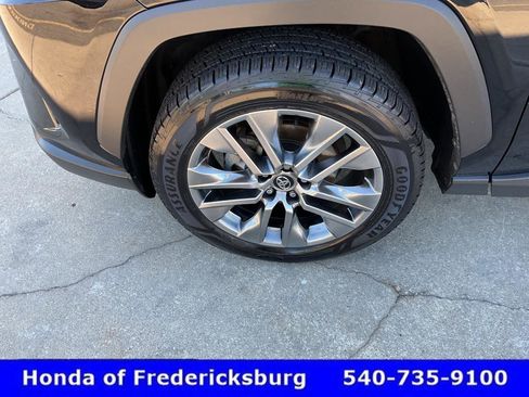 Used 2020 Toyota RAV4 Limited AWD/4WD image 10