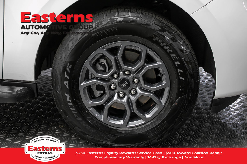 Used 2025 Ford Expedition Active AWD/4WD image 33