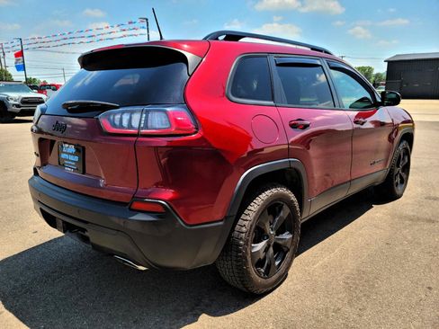 Used 2020 Jeep Cherokee Latitude Plus AWD/4WD image 4