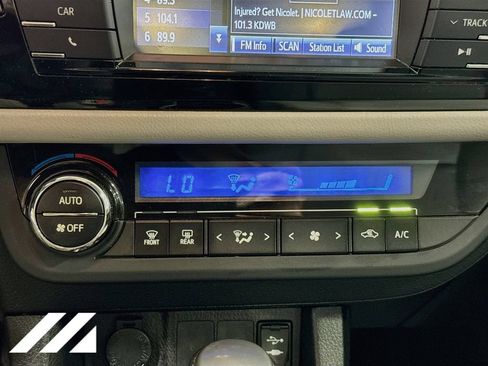 Used 2014 Toyota Corolla LE FWD image 17